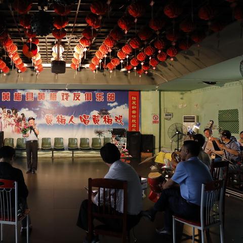 湖北黄冈今日多云转阵雨，明日气温小幅回落